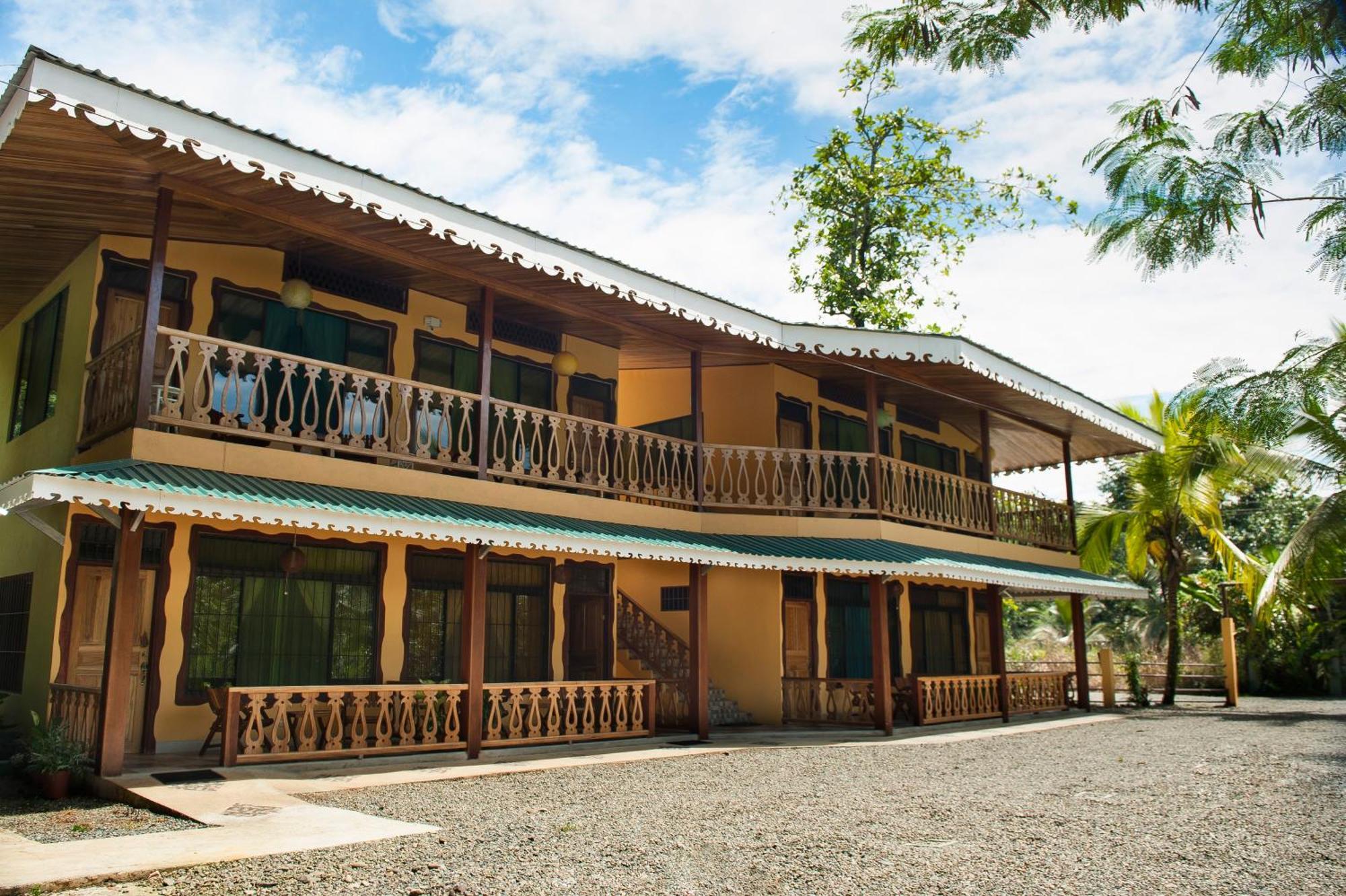 Hotel Sunshine Caribe Puerto Viejo de Talamanca Bagian luar foto
