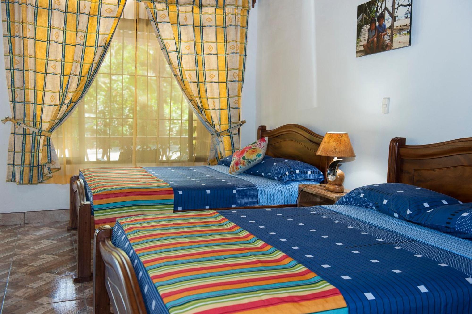 Hotel Sunshine Caribe Puerto Viejo de Talamanca Bagian luar foto