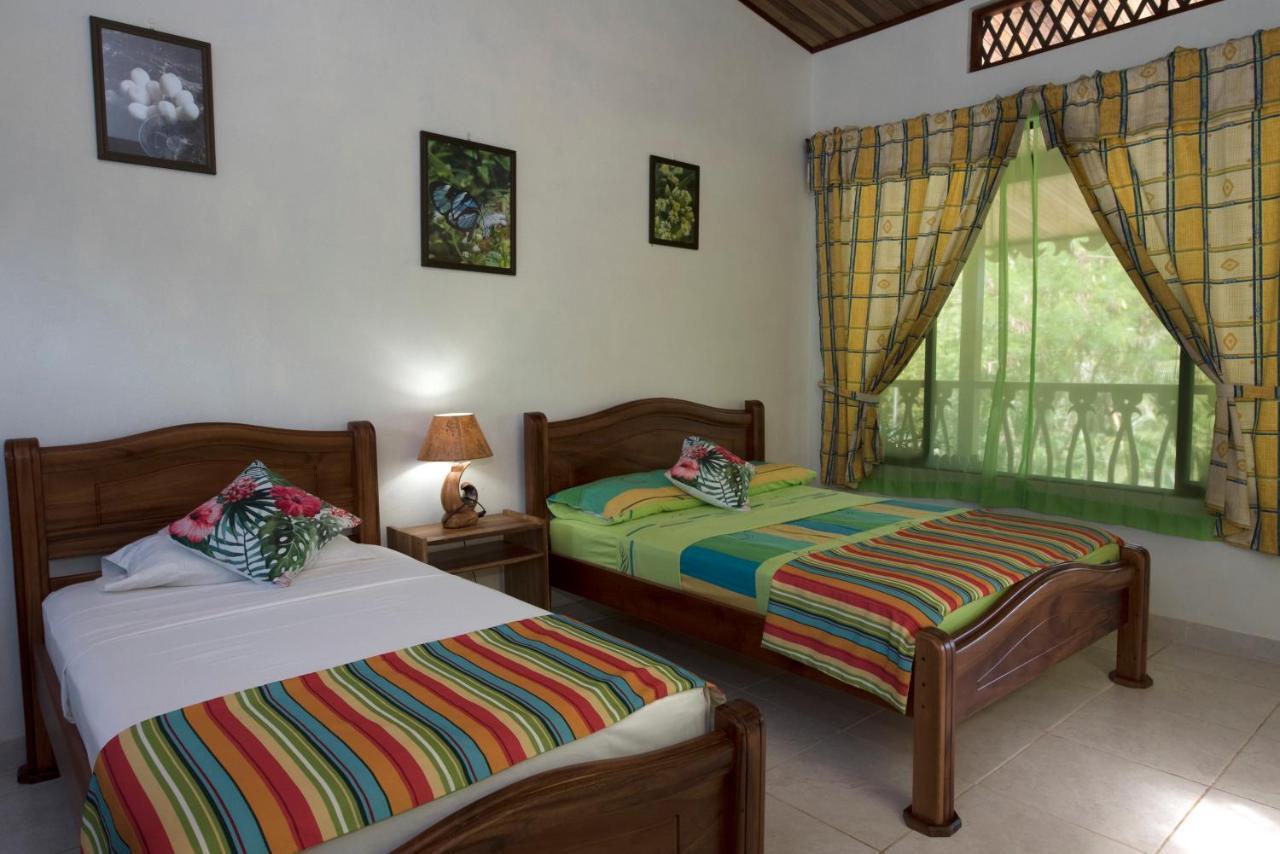 Hotel Sunshine Caribe Puerto Viejo de Talamanca Bagian luar foto
