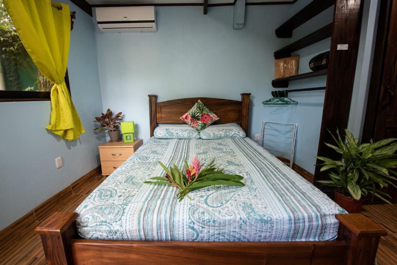 Hotel Sunshine Caribe Puerto Viejo de Talamanca Bagian luar foto
