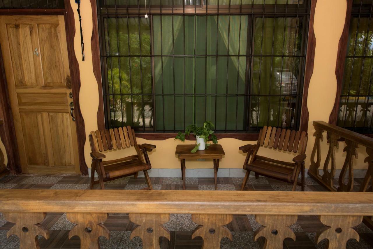 Hotel Sunshine Caribe Puerto Viejo de Talamanca Bagian luar foto
