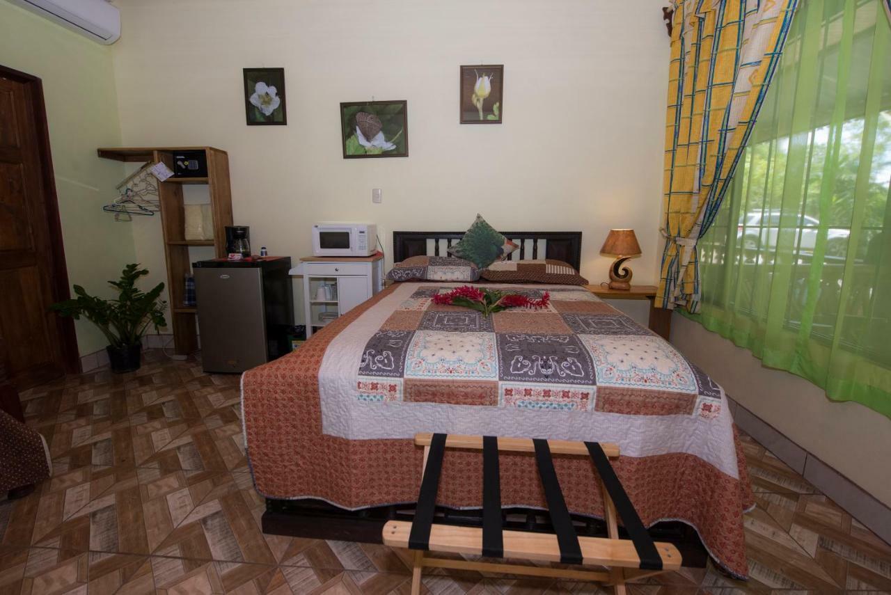 Hotel Sunshine Caribe Puerto Viejo de Talamanca Bagian luar foto