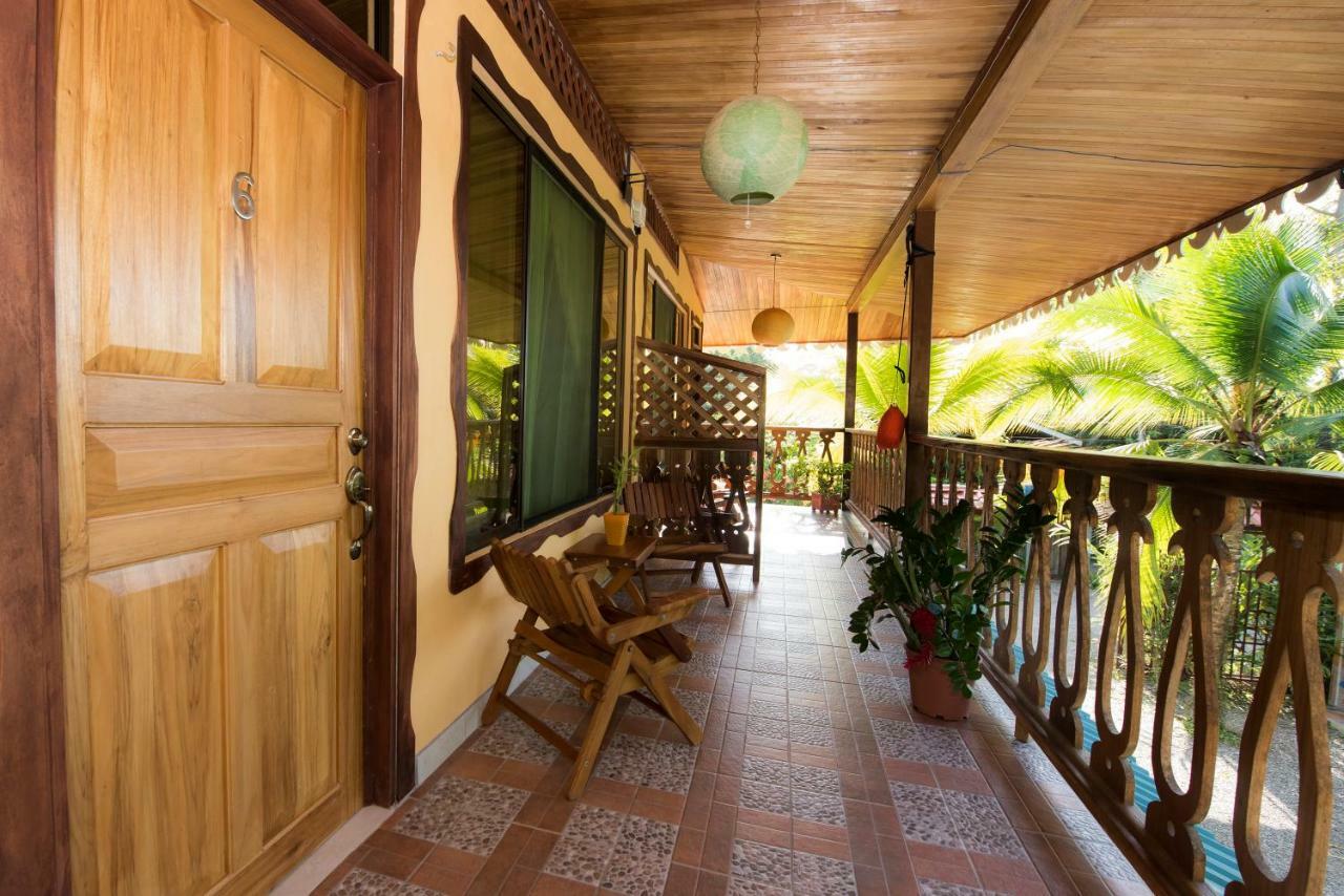 Hotel Sunshine Caribe Puerto Viejo de Talamanca Bagian luar foto